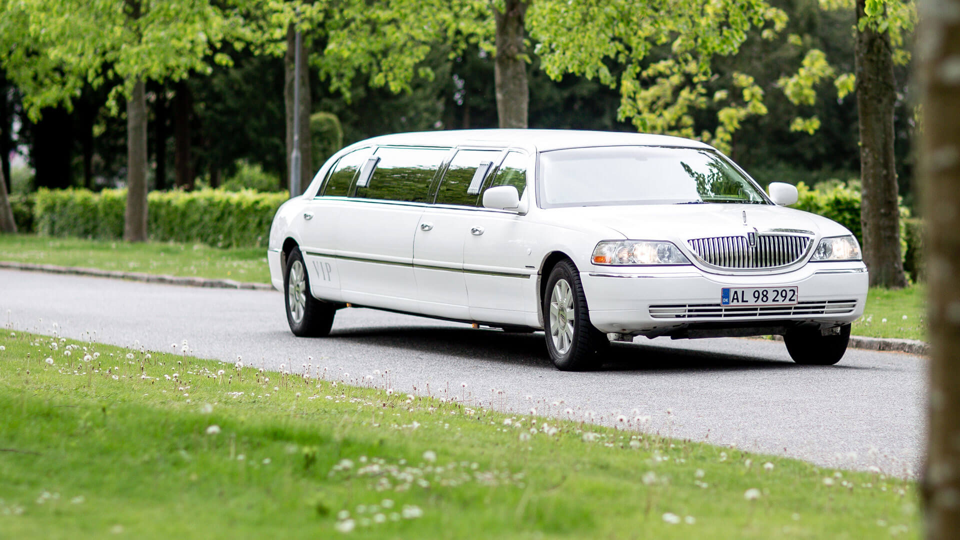 airport drop-off limo SFO, SFO airport VIP transfers, SFO airport business car service, limousine to San Francisco Airport, limo from SFO to downtown, limo from SFO to Silicon Valley, SFO to Palo Alto car service, SFO to San Jose limo, airport shuttle limo for groups SFO, airport charter limo SFO, luxury SUV limo SFO Airport, SFO airport stretch limousine, Napa Valley limo from SFO Airport, Sonoma wine tour limo SFO, SFO airport hotel transfers, private limo driver SFO, meet and greet limo service SFO, hourly airport limo rental SFO, door-to-door airport limo SFO, premium airport limo SFO Airport