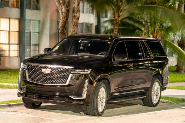 corporate SUV limo, luxury SUV transportation, executive limousine hire, airport chauffeur service, premium SUV rental